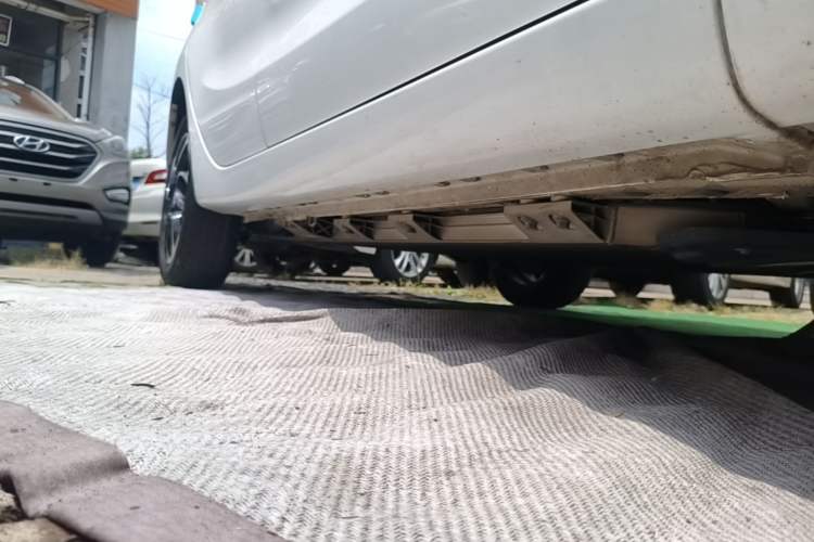 Used CHANGAN Benni E-Star 2021 National Edition Colorful Version Lithium Iron Phosphate (31.18 kWh) Right Side Sill