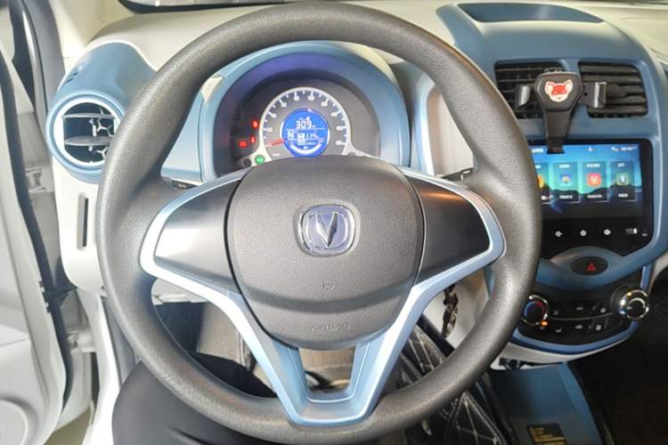 Used CHANGAN Benni E-Star 2021 National Edition Colorful Version Lithium Iron Phosphate (31.95 kWh) Steering Wheel