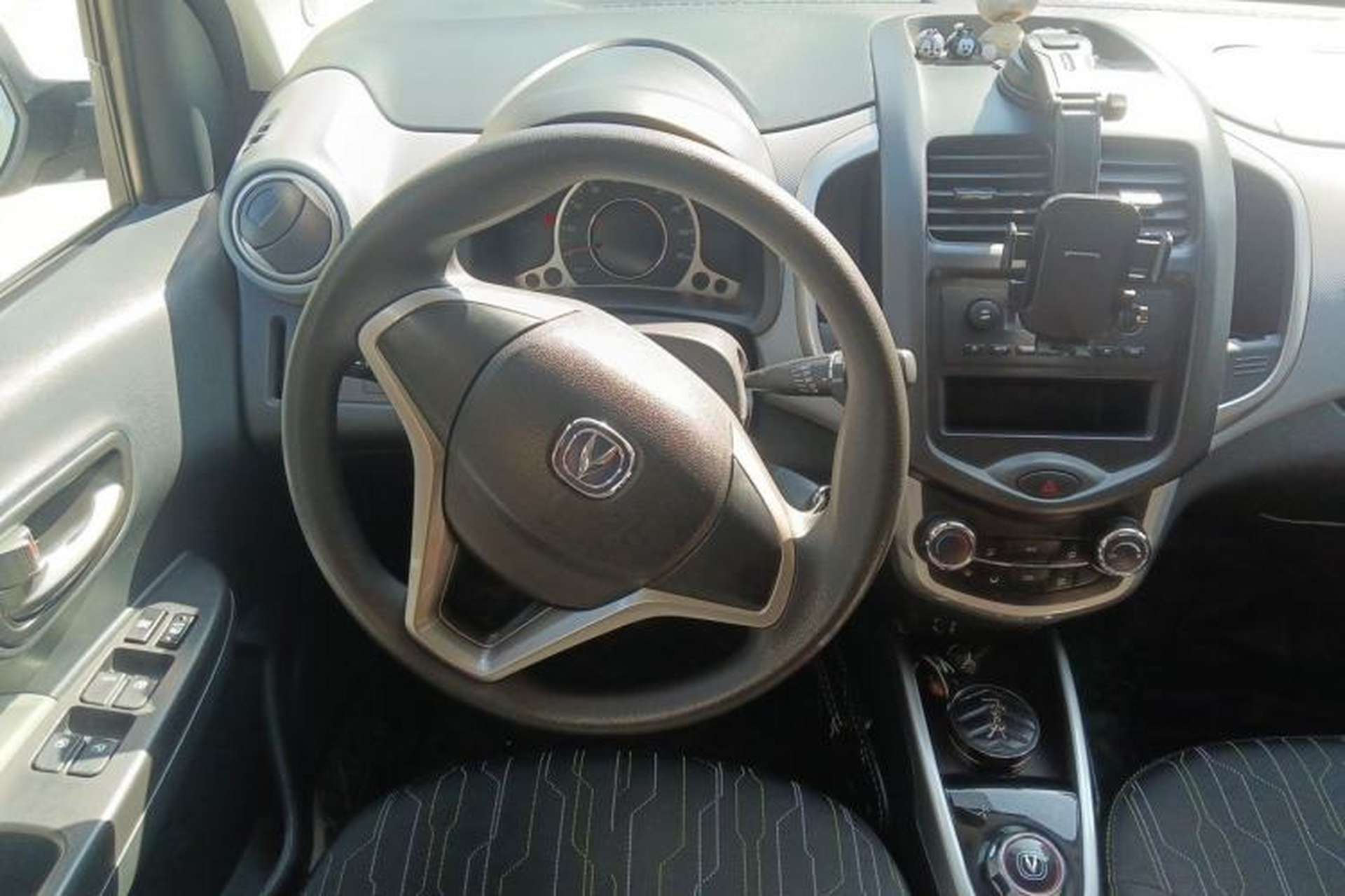 Used CHANGAN Benni E-Star 2021 National Edition Xin Yue Version (Fast-Charging Edition) Lithium Iron Phosphate (31.95 kWh) Steering Wheel