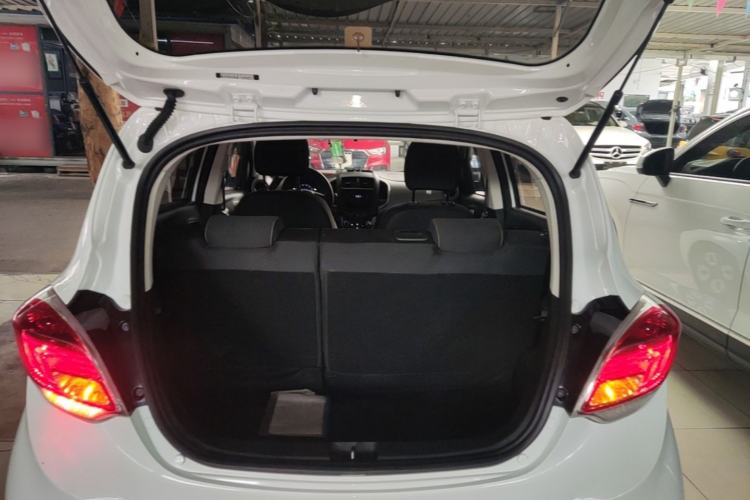 Used CHANGAN Benni E-Star 2021 National Edition Xin Yue Version Lithium Iron Phosphate (31.86 kWh) Trunk