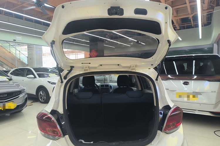 Used CHANGAN Benni E-Star 2021 National Edition Colorful Version Lithium Iron Phosphate (31.86 kWh) Trunk