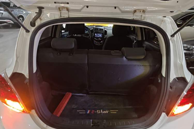 Used CHANGAN Benni E-Star 2021 National Edition Xin Yue Version (Fast-Charging Edition) Lithium Iron Phosphate (31.18 kWh) Trunk