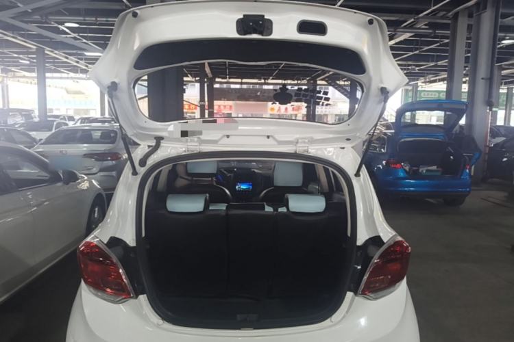 Used CHANGAN Benni E-Star 2021 National Edition Colorful Version Lithium Iron Phosphate (31.18 kWh) Trunk