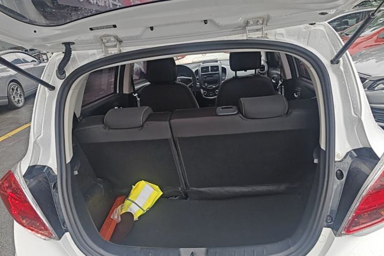 Used CHANGAN Benni E-Star 2021 National Edition Xin Yue Version Lithium Iron Phosphate (31.86 kWh) Trunk