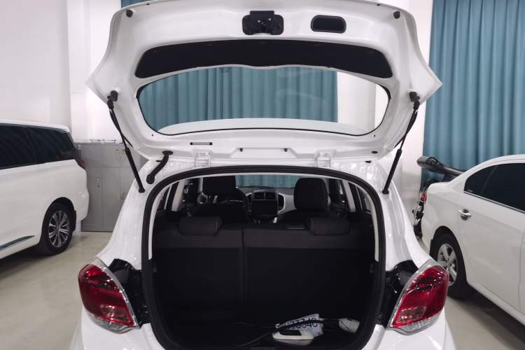 Used CHANGAN Benni E-Star 2021 National Edition Xin Yue Version Lithium Iron Phosphate (31.95 kWh) Trunk