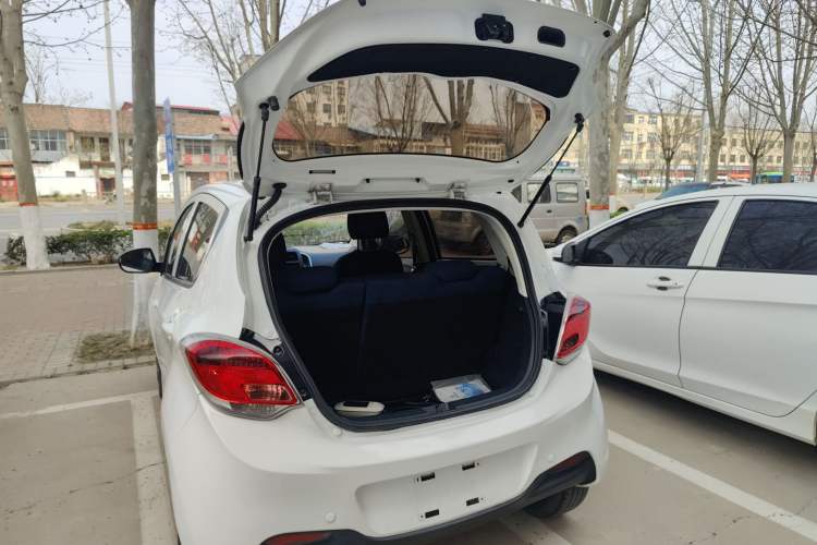 Used CHANGAN Benni E-Star 2021 National Edition Colorful Version Lithium Iron Phosphate (31.86 kWh) Trunk