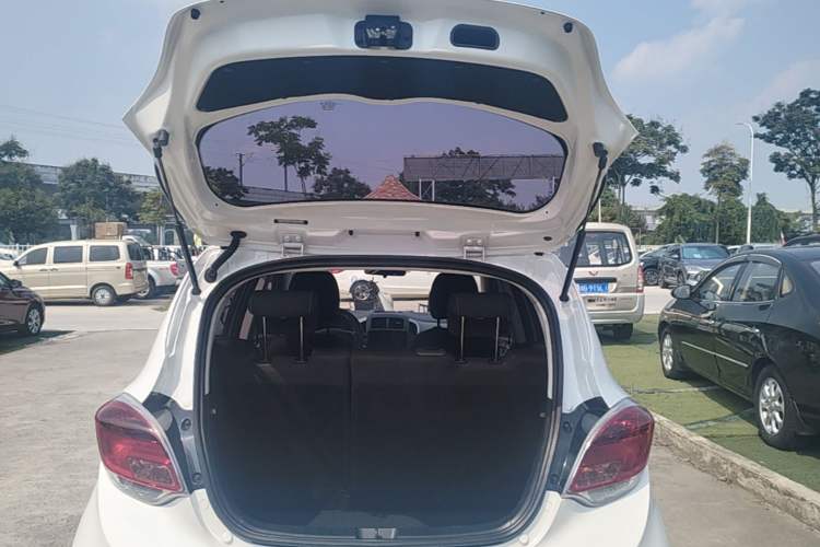 Used CHANGAN Benni E-Star 2021 National Edition Xin Yue Version Lithium Iron Phosphate (31.86 kWh) Trunk