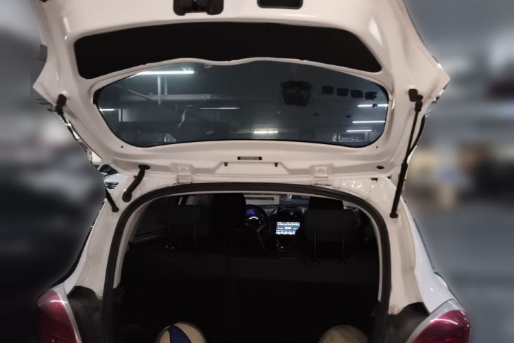 Used CHANGAN Benni E-Star 2021 National Edition Xin Yue Version Lithium-Ion Battery Trunk