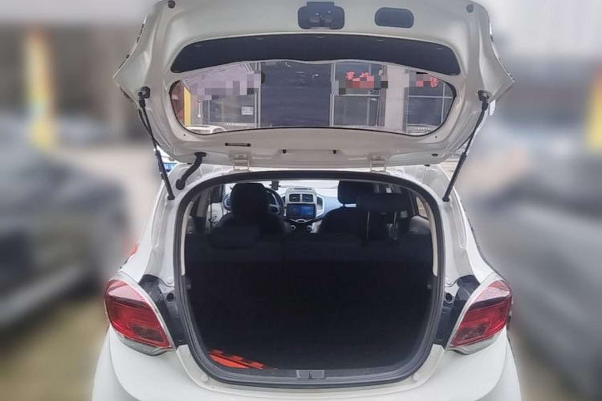 Used CHANGAN Benni E-Star 2021 National Edition Colorful Version Lithium Iron Phosphate (31.86 kWh) Trunk