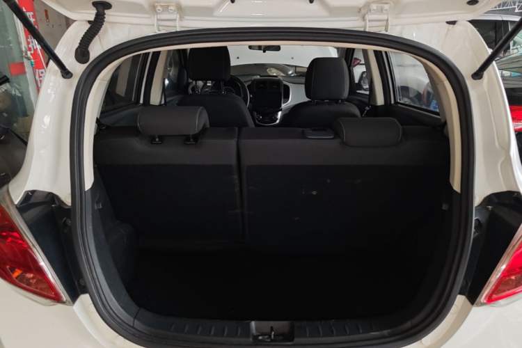 Used CHANGAN Benni E-Star 2021 National Edition Xin Yue Version Lithium Iron Phosphate (31.95 kWh) Trunk