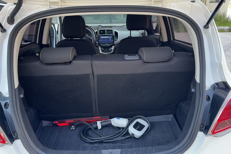 Used CHANGAN Benni E-Star 2021 National Edition Xin Yue Version Lithium Iron Phosphate (31.86 kWh) Trunk