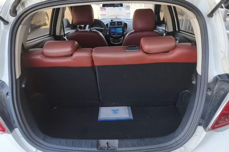 Used CHANGAN Benni E-Star 2021 National Edition Xin Yue Version Lithium-Ion Battery Trunk