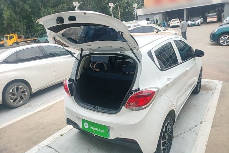Used CHANGAN Benni E-Star 2021 National Edition Colorful Version Lithium Iron Phosphate (31.18 kWh) Trunk