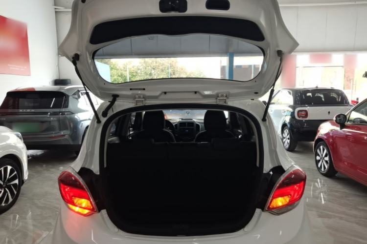 Used CHANGAN Benni E-Star 2021 National Edition Xin Yue Version Lithium-Ion Battery Trunk