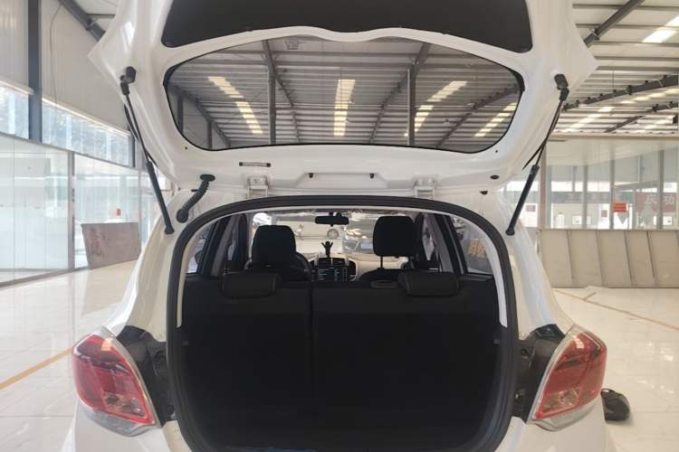 Used CHANGAN Benni E-Star 2021 National Edition Xin Yue Version Lithium Iron Phosphate (31.86 kWh) Trunk