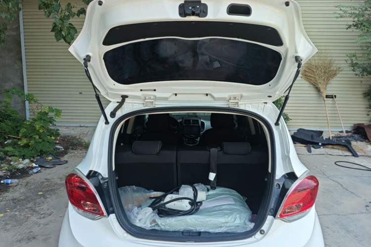 Used CHANGAN Benni E-Star 2021 National Edition Xin Yue Version Lithium Iron Phosphate (31.86 kWh) Trunk