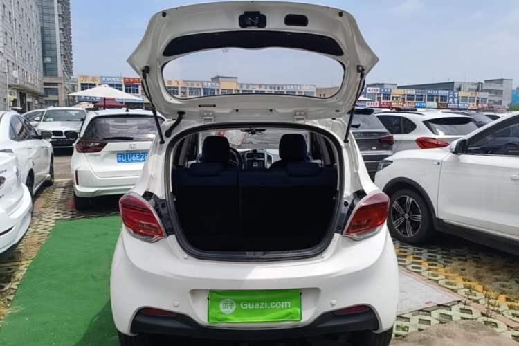 Used CHANGAN Benni E-Star 2021 National Edition Colorful Version Lithium Iron Phosphate (31.18 kWh) Trunk