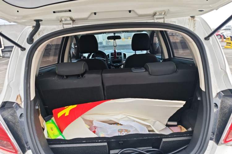 Used CHANGAN Benni E-Star 2021 National Edition Xin Yue Version Lithium Iron Phosphate (31.18 kWh) Trunk