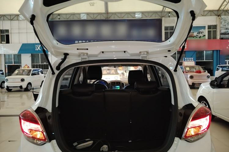 Used CHANGAN Benni E-Star 2021 National Edition Colorful Version Lithium Iron Phosphate (31.18 kWh) Trunk