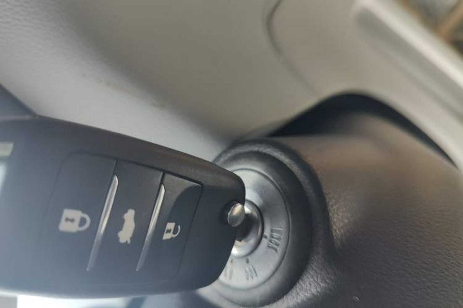 Used CHANGAN Benni E-Star 2021 National Edition Colorful Version Lithium Iron Phosphate (31.86 kWh) Vehicle Key