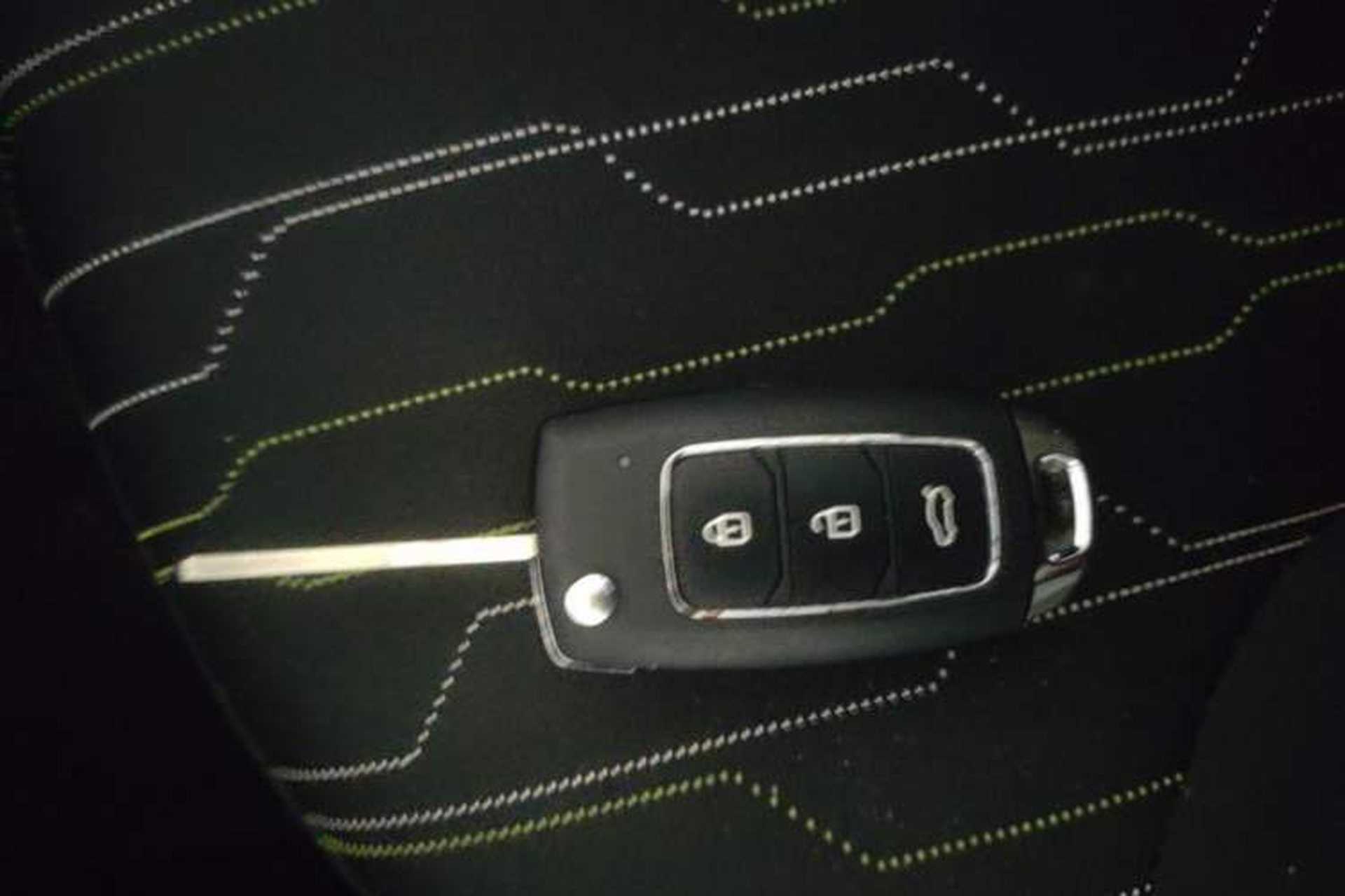 Used CHANGAN Benni E-Star 2021 National Edition Xin Yue Version Lithium Iron Phosphate (31.18 kWh) Vehicle Key