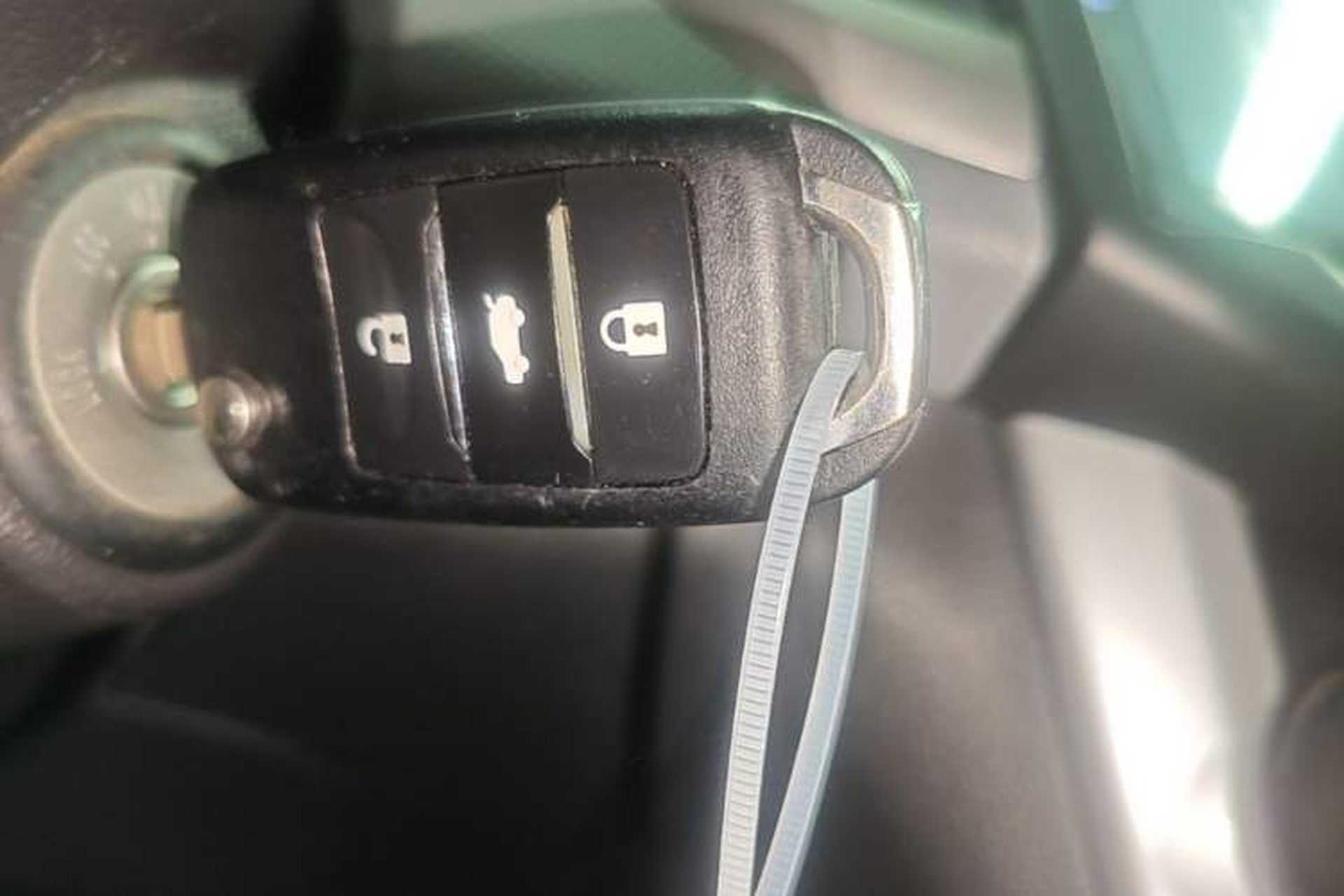Used CHANGAN Benni E-Star 2021 National Edition Xin Yue Version Lithium Iron Phosphate (31.18 kWh) Vehicle Key