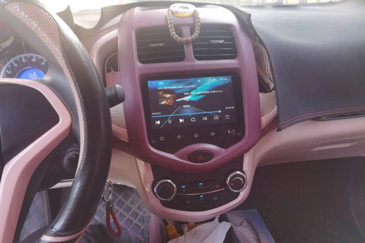 Used CHANGAN Benni E-Star 2022 National Edition Colorful Limited Edition (Fast-Charging Version) Lithium Iron Phosphate Audio And AC Panel