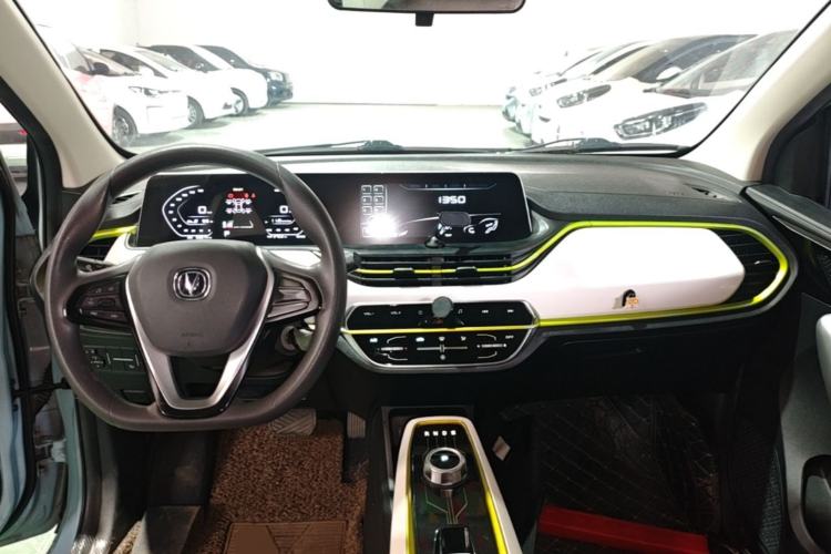 Used CHANGAN Benni E-Star 2022 Qingxin Edition Colorful Model Lithium-NMC Center Console