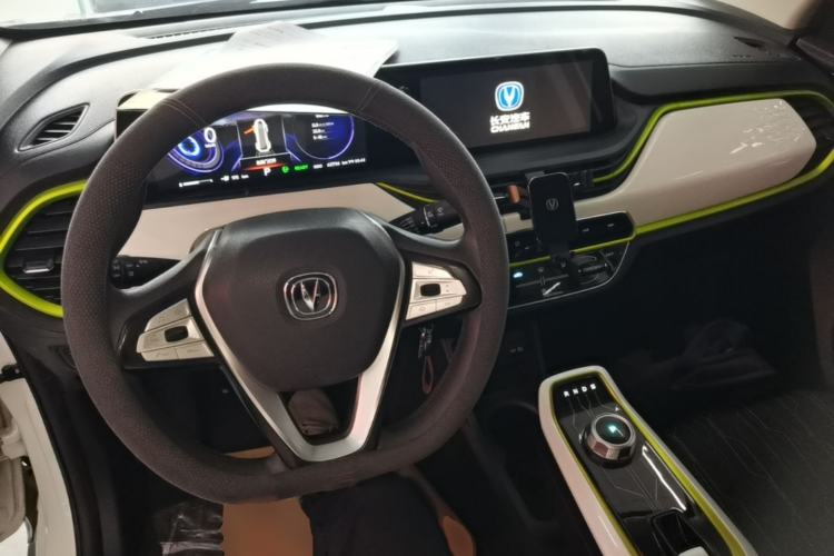 Used CHANGAN Benni E-Star 2022 Charming Edition Colorful Model Lithium-Ion Battery Center Console