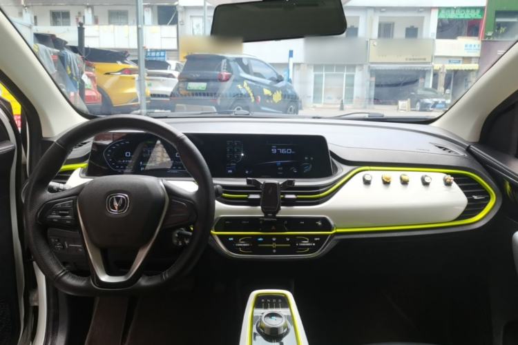 Used CHANGAN Benni E-Star 2022 Qingxin Edition Colorful Model Lithium-NMC Center Console