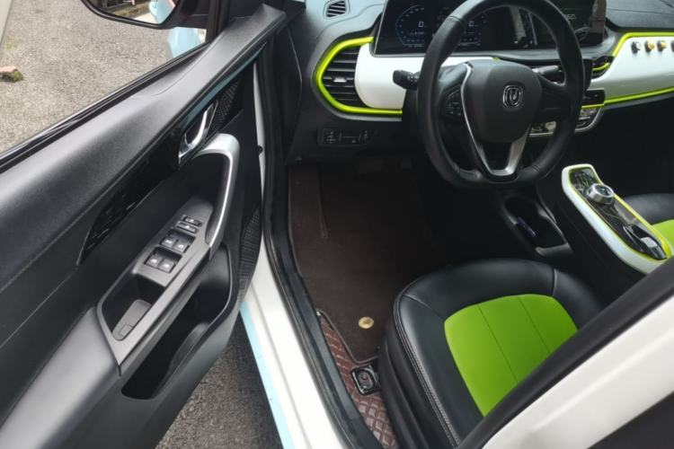 Used CHANGAN Benni E-Star 2022 Qingxin Edition Colorful Model Lithium-NMC Driver Seat