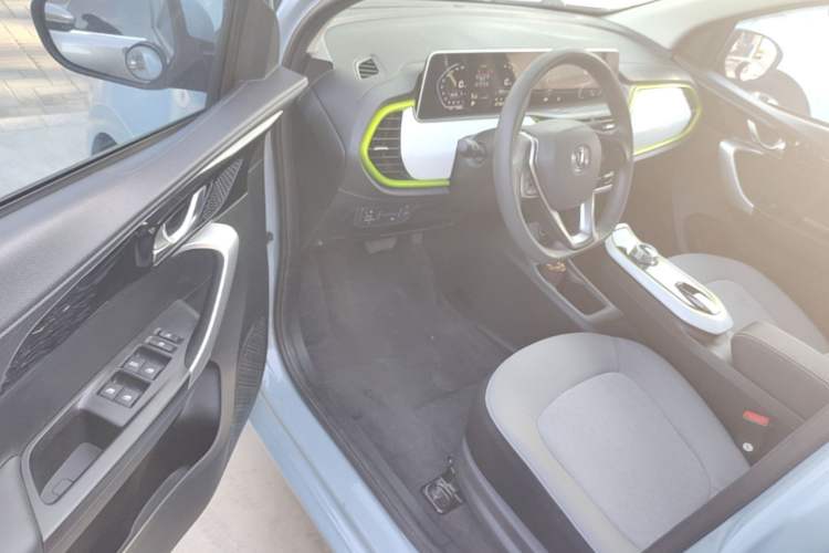 Used CHANGAN Benni E-Star 2022 Qingxin Edition Colorful Model Lithium-NMC Driver Seat