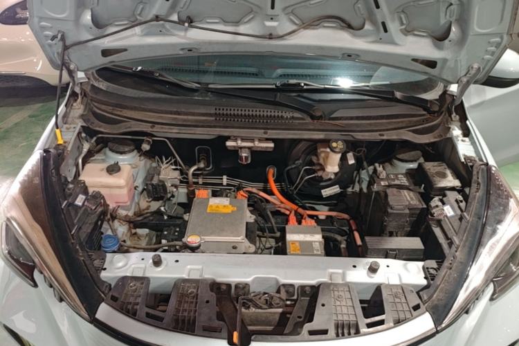 Used CHANGAN Benni E-Star 2022 Qingxin Edition Colorful Model Lithium-NMC Engine Bay