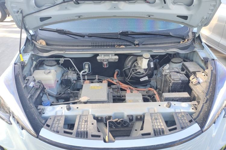 Used CHANGAN Benni E-Star 2022 Qingxin Edition Colorful Model Lithium-NMC Engine Bay