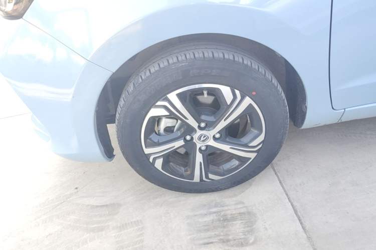 Used CHANGAN Benni E-Star 2022 Qingxin Edition Colorful Model Lithium-NMC Exterior 4