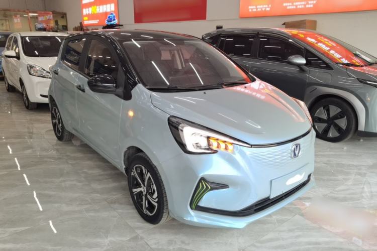 Used CHANGAN Benni E-Star 2022 Charming Edition Colorful Model Lithium-Ion Battery Front Right 45 Deg