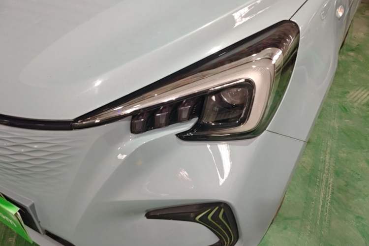 Used CHANGAN Benni E-Star 2022 Qingxin Edition Colorful Model Lithium-NMC Left Front Headlight
