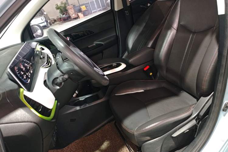 Used CHANGAN Benni E-Star 2022 Qingxin Edition Colorful Model Lithium-NMC Left Front Seat