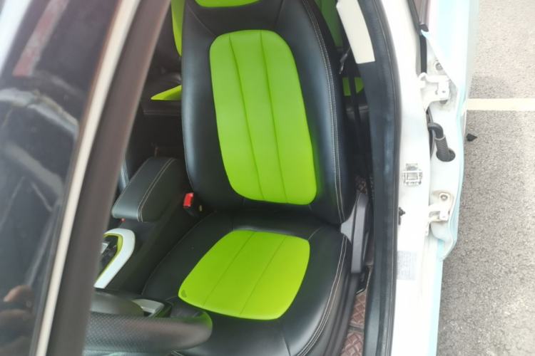 Used CHANGAN Benni E-Star 2022 Qingxin Edition Colorful Model Lithium-NMC Left Front Seat