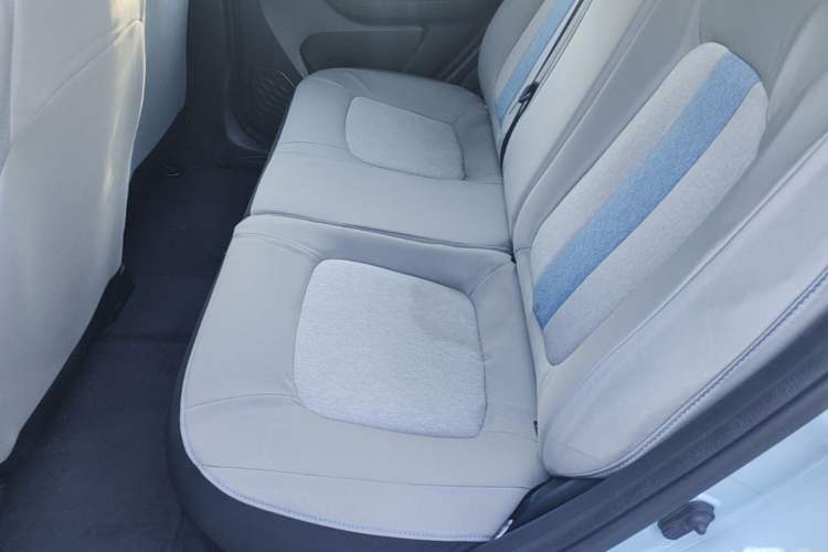 Used CHANGAN Benni E-Star 2022 Qingxin Edition Colorful Model Lithium-NMC Left Rear Seat