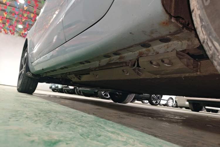 Used CHANGAN Benni E-Star 2022 Qingxin Edition Colorful Model Lithium-NMC Left Side Sill
