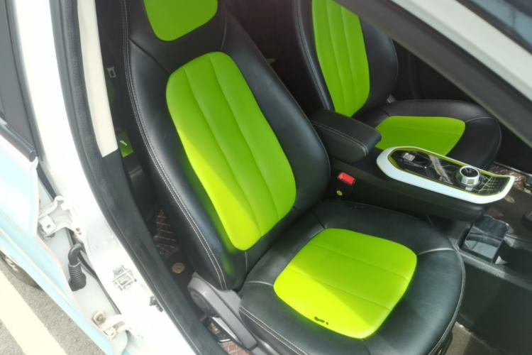 Used CHANGAN Benni E-Star 2022 Qingxin Edition Colorful Model Lithium-NMC Right Front Seat