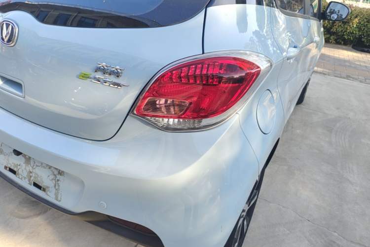 Used CHANGAN Benni E-Star 2022 Qingxin Edition Colorful Model Lithium-NMC Right Rear Taillight