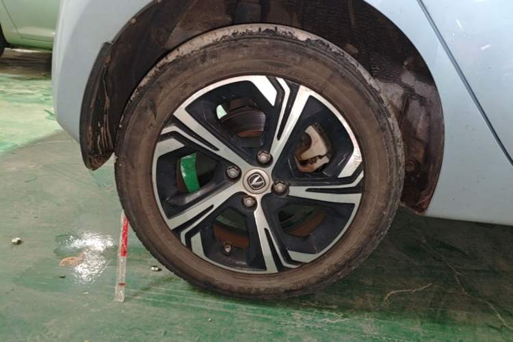 Used CHANGAN Benni E-Star 2022 Qingxin Edition Colorful Model Lithium-NMC Right Rear Wheel Hub