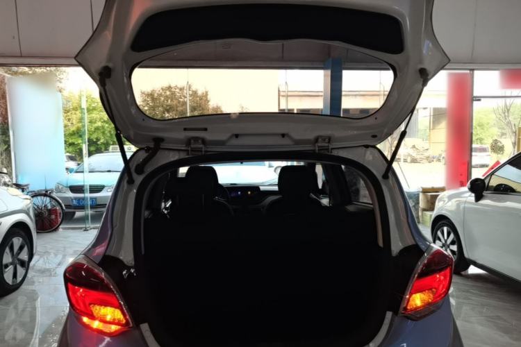 Used CHANGAN Benni E-Star 2022 Charming Edition Colorful Model Lithium-Ion Battery Trunk