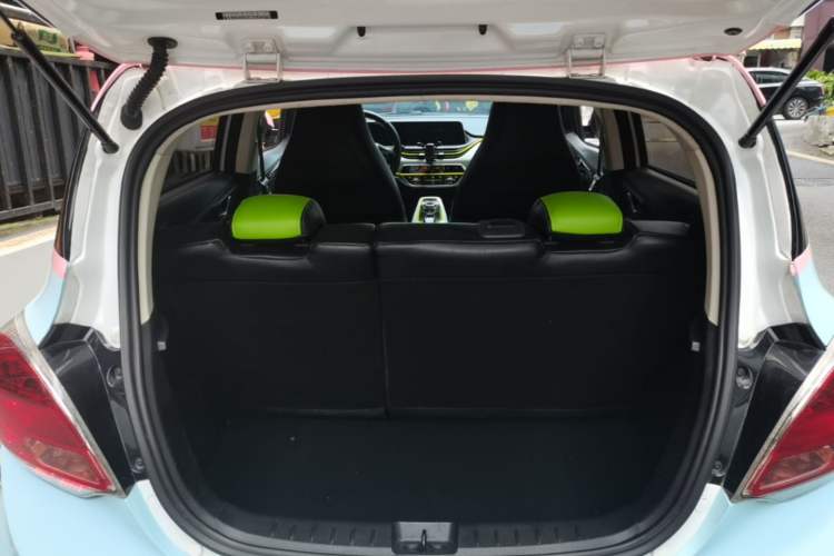 Used CHANGAN Benni E-Star 2022 Qingxin Edition Colorful Model Lithium-NMC Trunk
