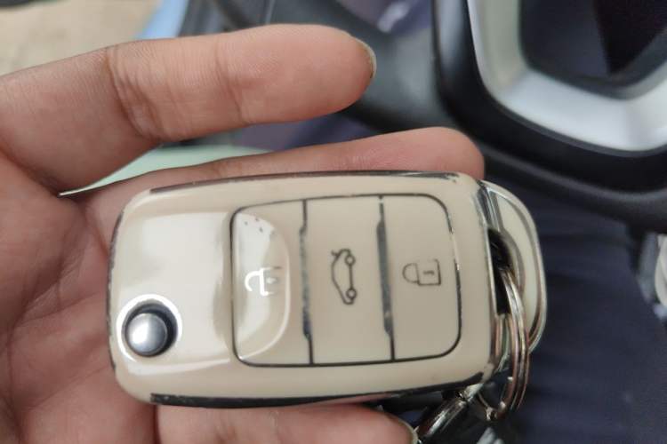 Used CHANGAN Benni E-Star 2022 Charming Edition Colorful Model Lithium-Ion Battery Vehicle Key