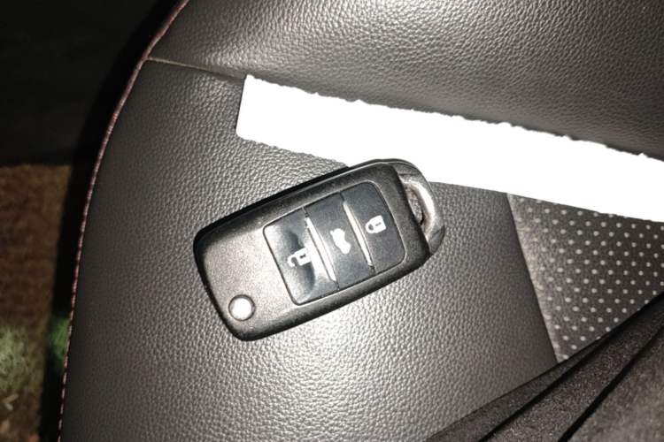Used CHANGAN Benni E-Star 2022 Qingxin Edition Colorful Model Lithium-NMC Vehicle Key