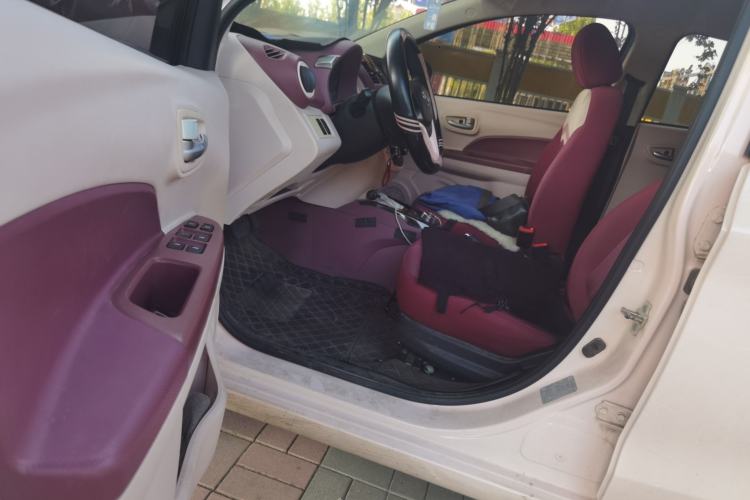 Used CHANGAN Benni E-Star 2022 National Edition Colorful Limited Edition (Fast-Charging Version) Lithium Iron Phosphate Driver Seat