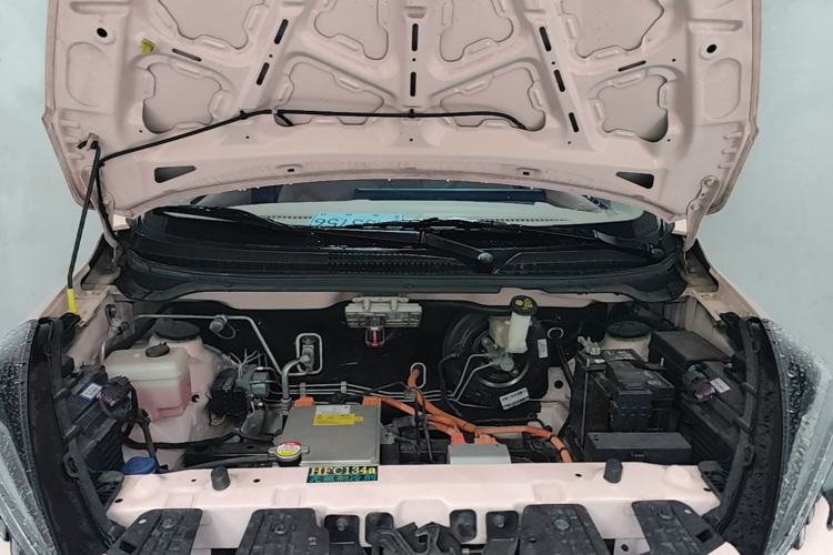 Used CHANGAN Benni E-Star 2022 Qingxin Edition Colorful Model Lithium Iron Phosphate Engine Bay